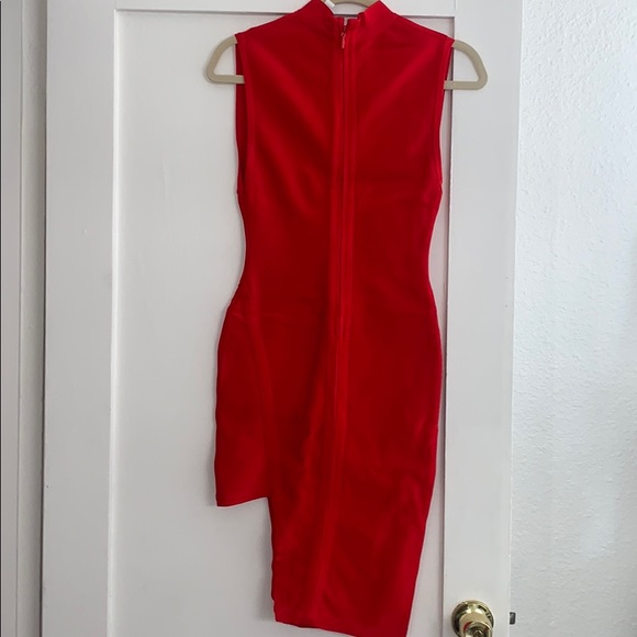 Miss Circle Keyhole Dress - Picture 5 of 5
